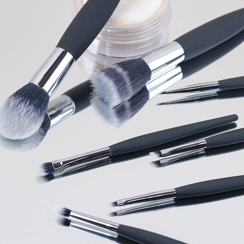 custom makeup brushes