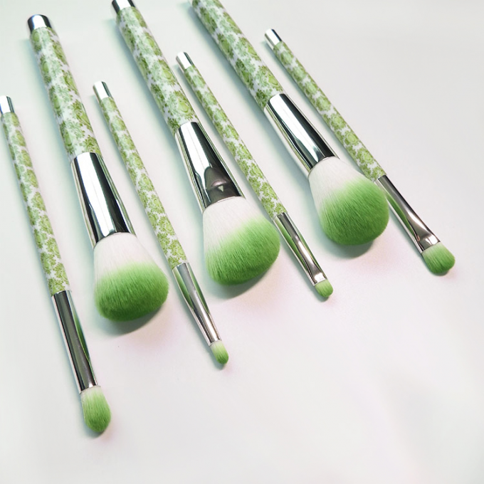 7 Pieces Oval Makeup Brush Set Beauty Green Forest Endless Fun(图1)